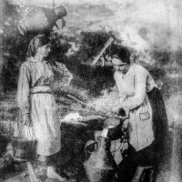 Bromoil-Ladies-at-the-well